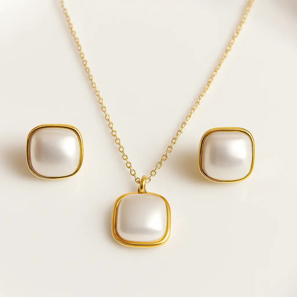 Cream Pearl Necklace Set